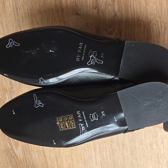 NWOB BY FAR Black Gloss Etta Slippers SZ 39 - Picture 4 of 8